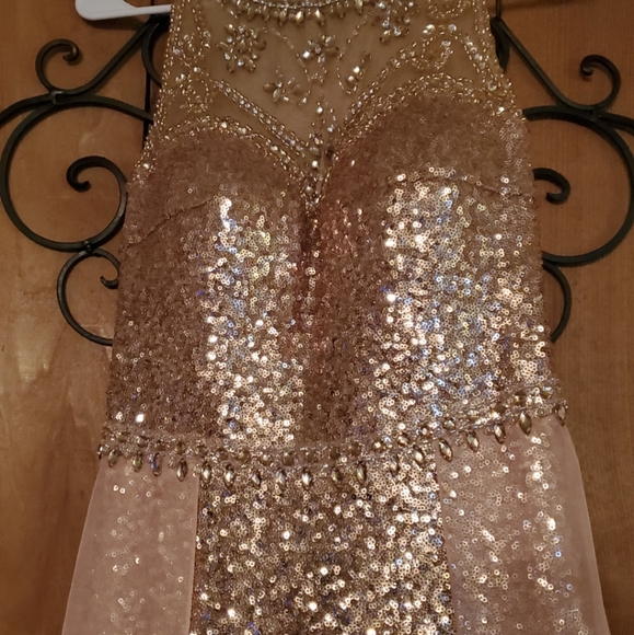 Elizabeth K Gold Formal dress - Picture 2 of 4